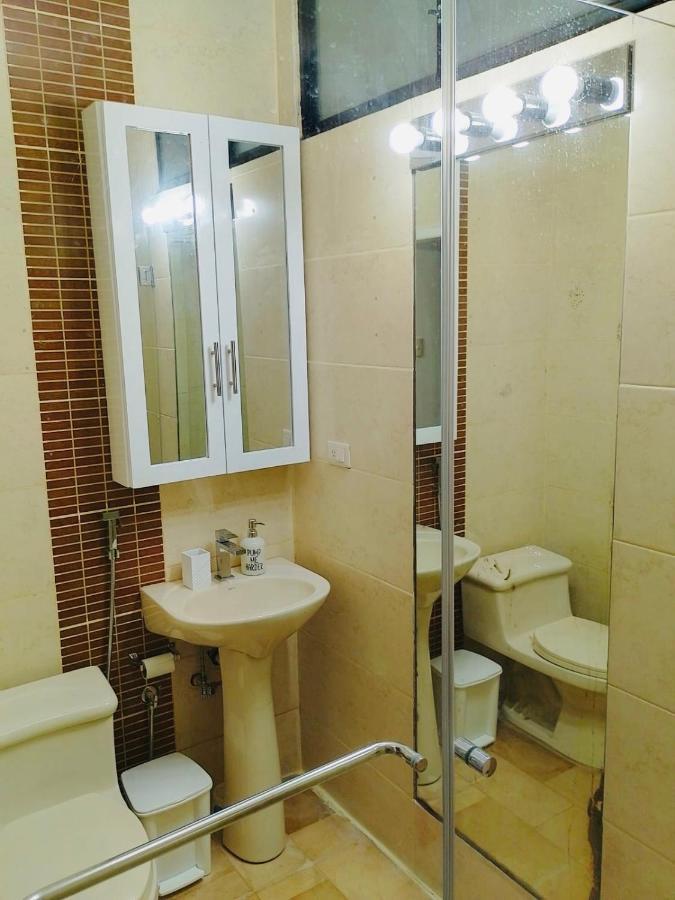 Large 2-Bedroom Apartment, Close To The American Consulate 과야킬 외부 사진