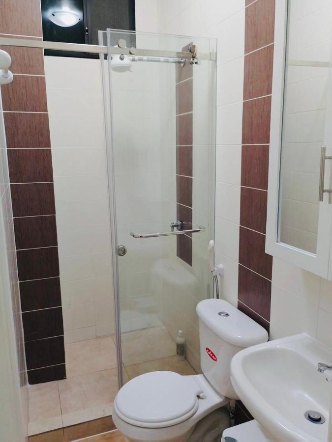 Large 2-Bedroom Apartment, Close To The American Consulate 과야킬 외부 사진